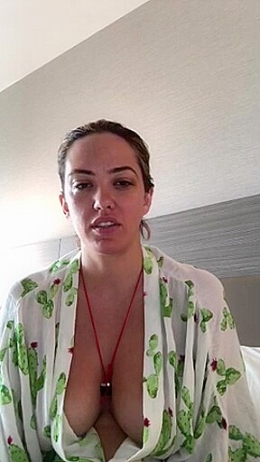 Heatheradorsey Showing Tits