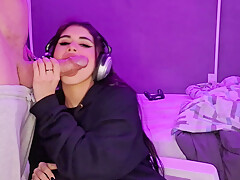 Eats All The Cum With Gamer Girl